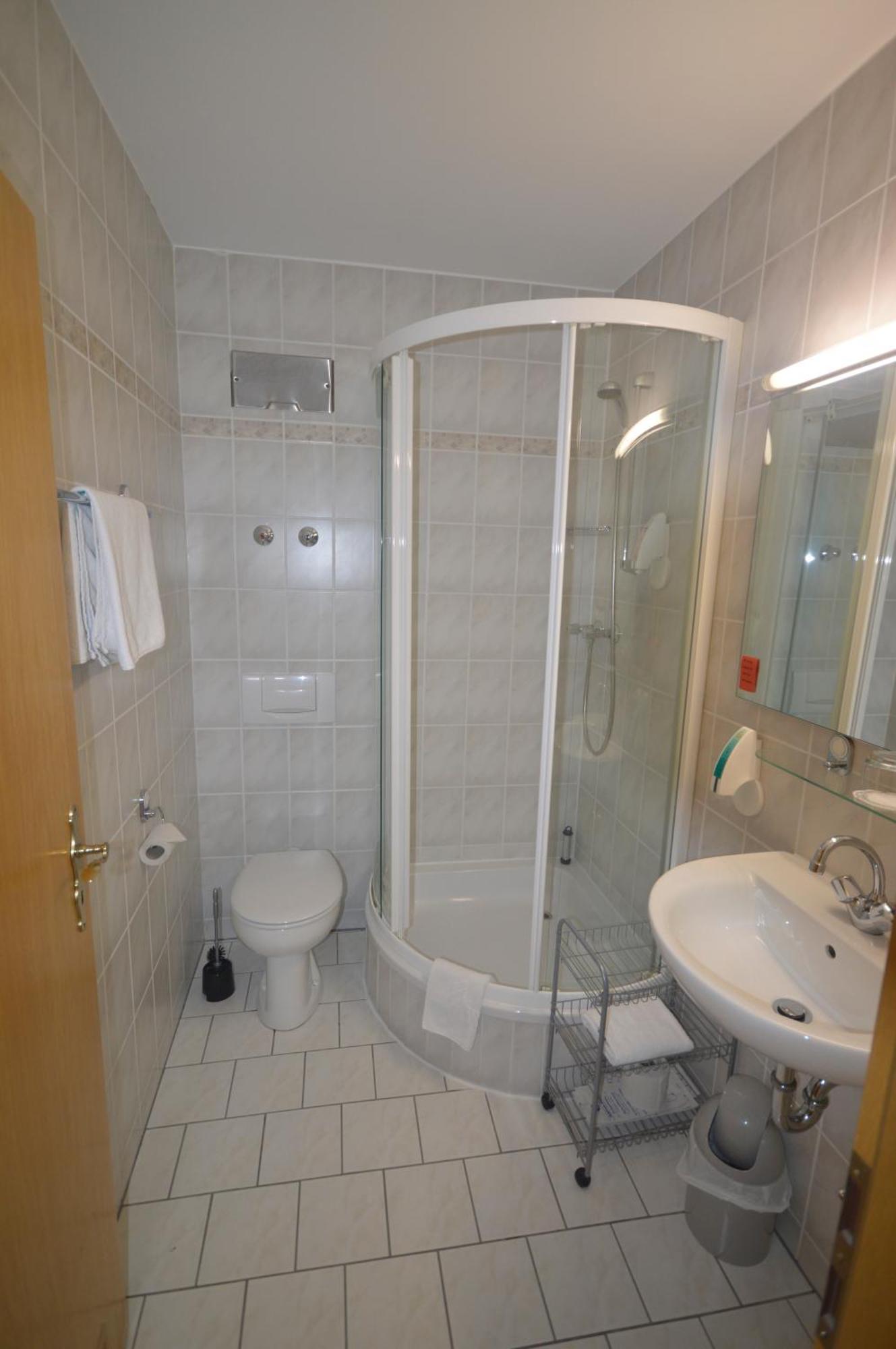 Zur Burgruine Frauenberg Hotel Ebsdorfergrund Екстериор снимка